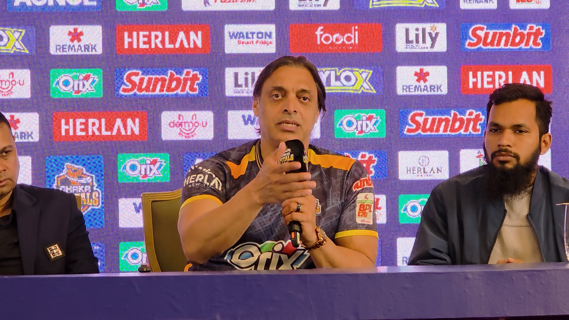 তাসকিন আমার সর্বোচ্চ গতির রেকর্ড ভেঙে দিক: শোয়েব আখতার