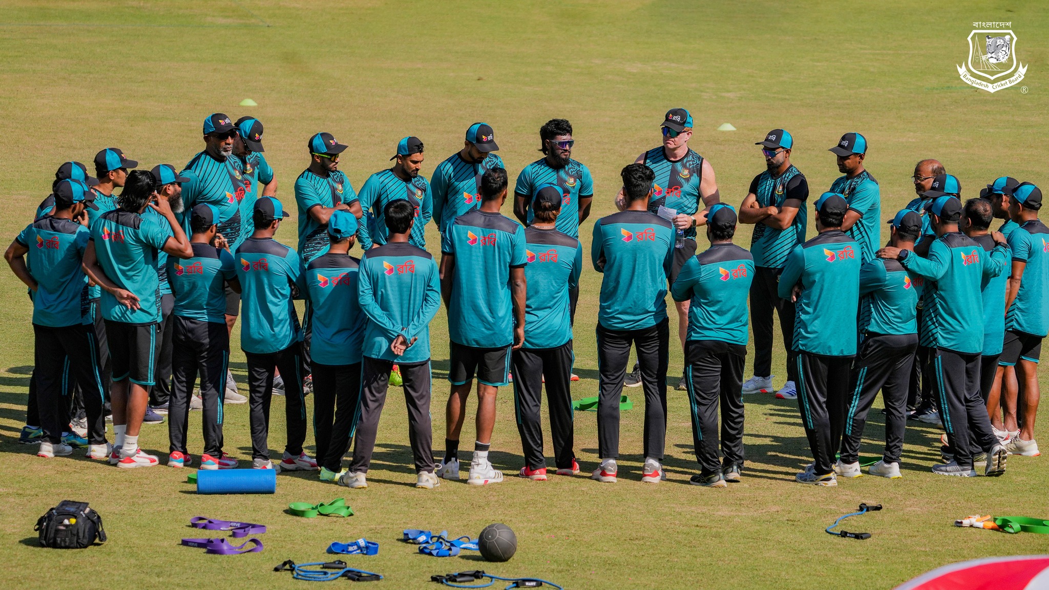 সিমন্সের চাওয়ায় মিরপুরে ব্যাটারদের ‘বিশেষ’ ক্যাম্প