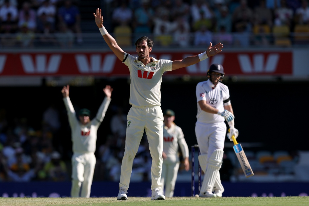 Starc becomes most prolific left-arm quick in Test history