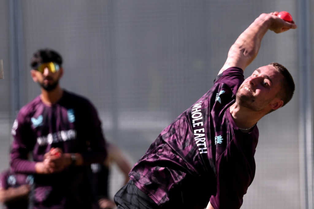 England spinner Jacks replaces injured Wood for second Ashes Test