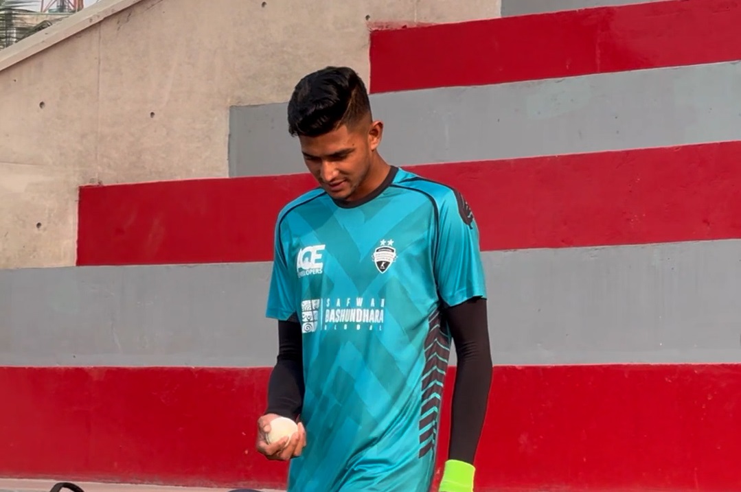 রংপুর রাইডার্সের জার্সিতে অনুশীলনে নাহিদ রানা, ক্রিকফ্রেঞ্জি