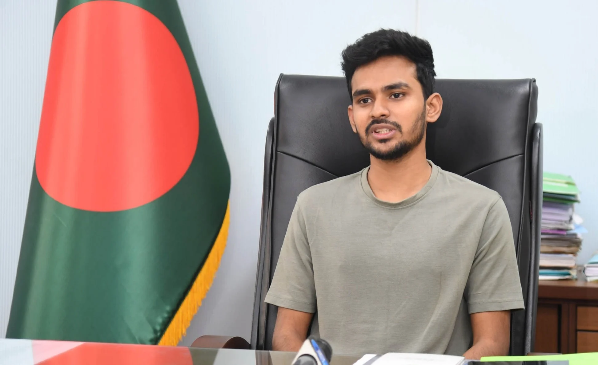 আসিফ মাহমুদের পদত্যাগ