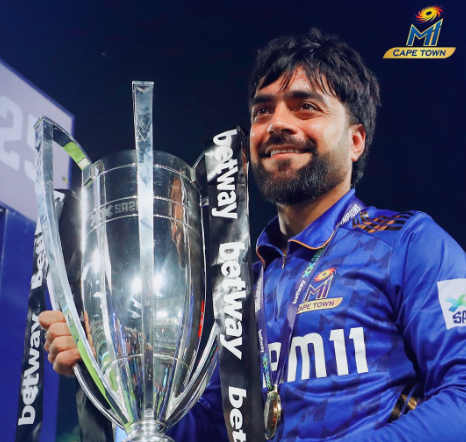 Cape Town captain Rashid Khan with SA20 title