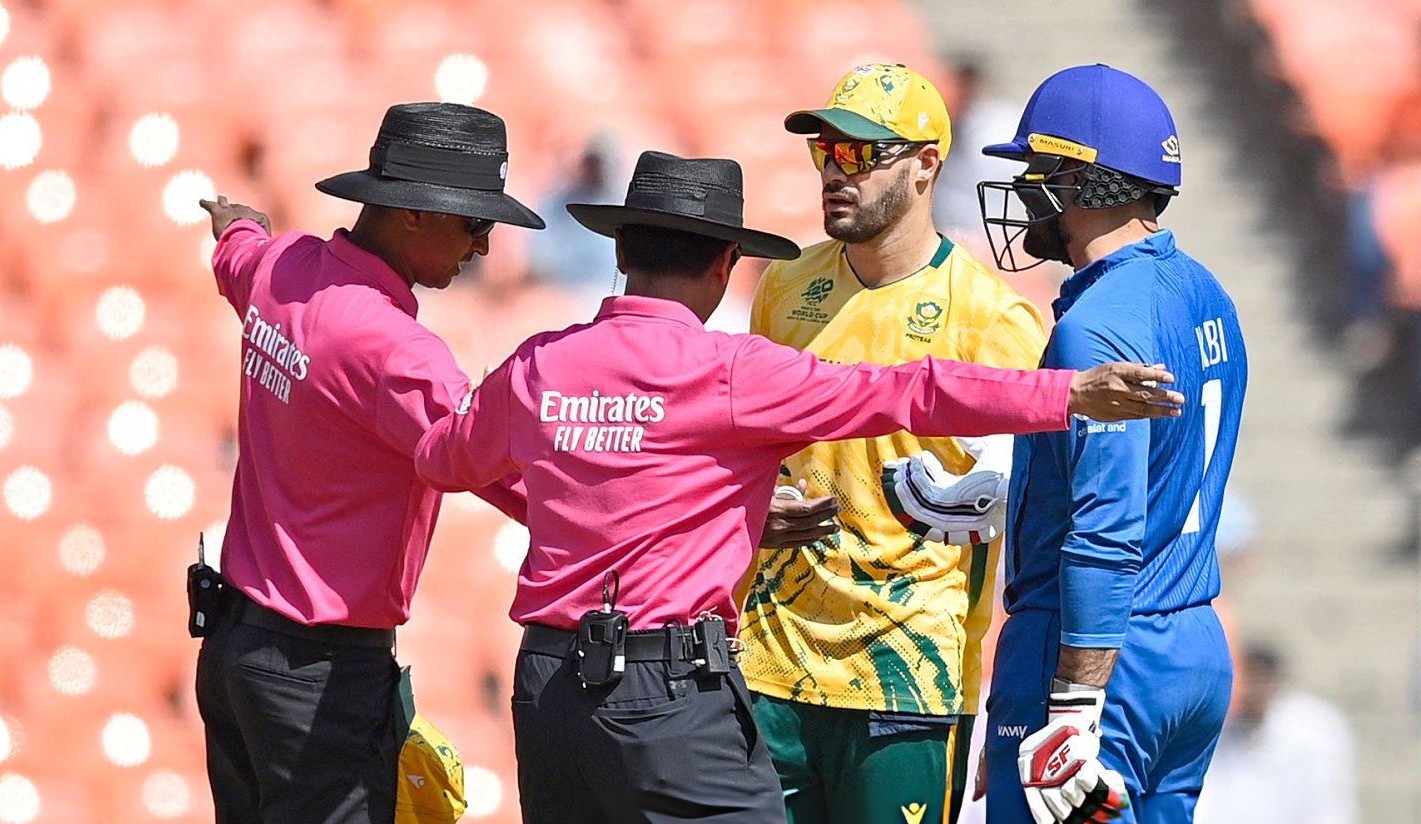 জরিমানা গুনলেন নবি, পেলেন ডিমেরিট পয়েন্ট