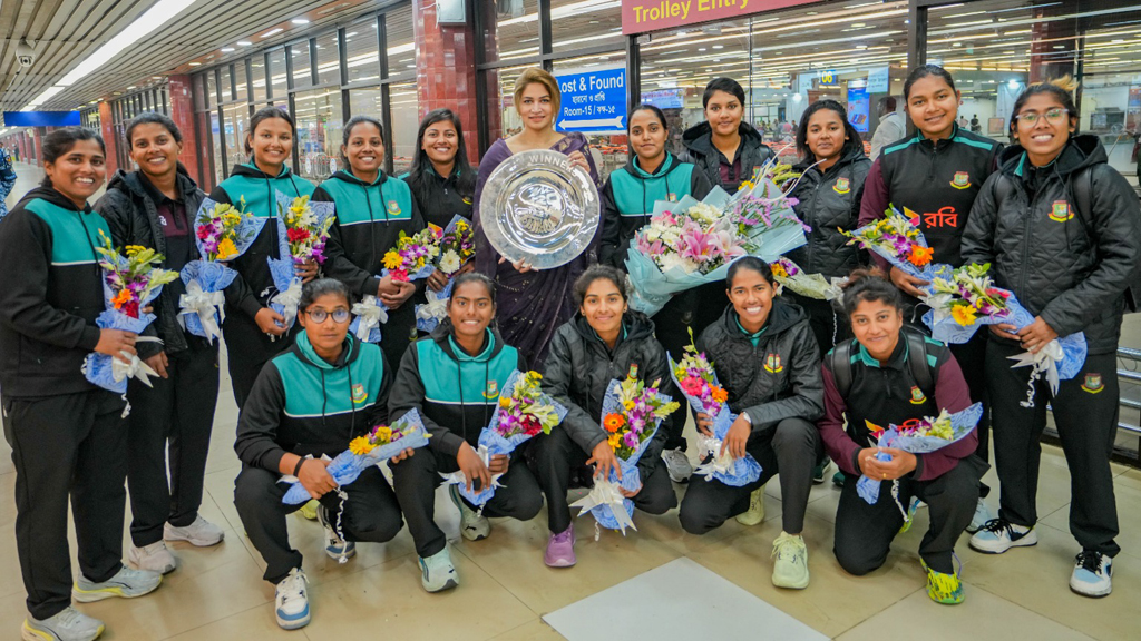 ব্রেভিস ও মিলার মিলে ৯৭ রানের জুটি গড়েন