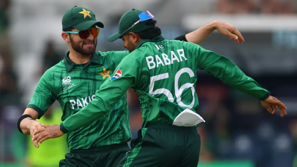 Afridi calls for axing Babar, Shaheen and Shadab after India defeat