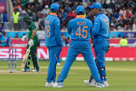 বিরাট কোহলি, রোহিত শর্মা ও মহেন্দ্র সিং ধোনি, ফাইল ফটো