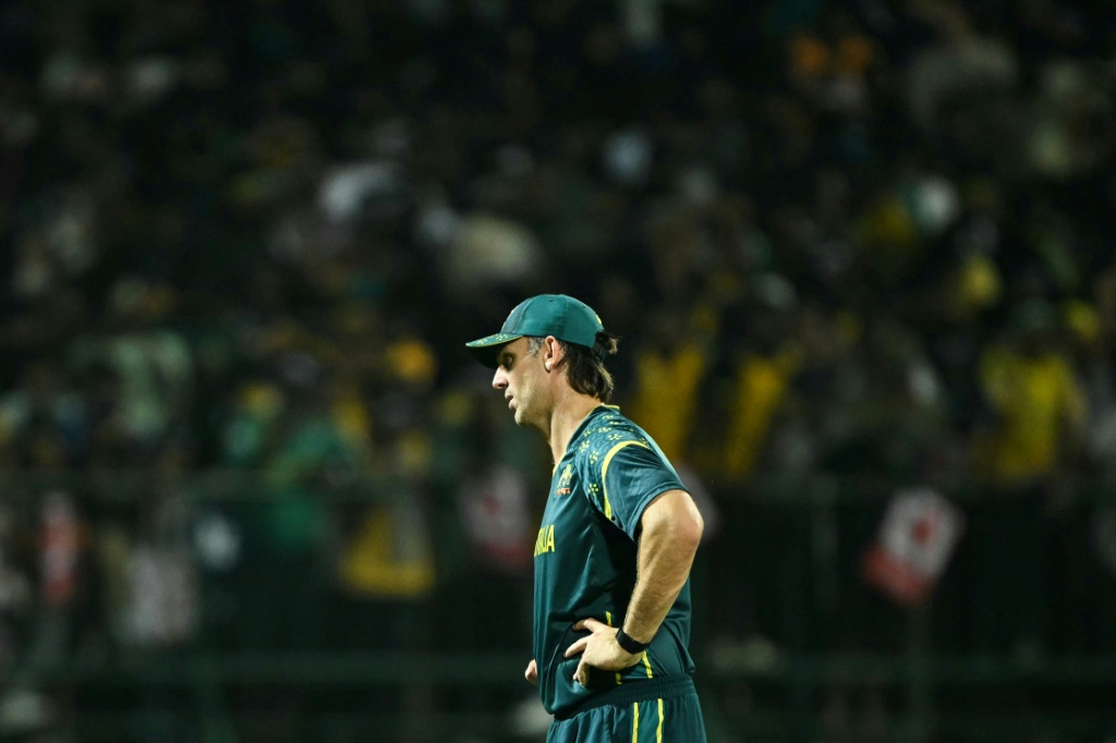 Australia's captain Mitchell Marsh quickly went from we "have no stress" to "it's a devastaed group"