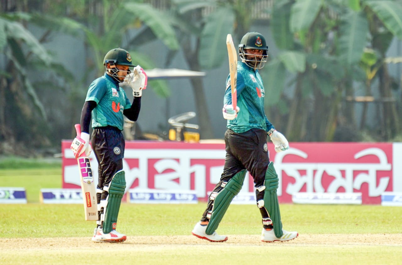 Tamim Iqbal hits a century, Cricfrenzy