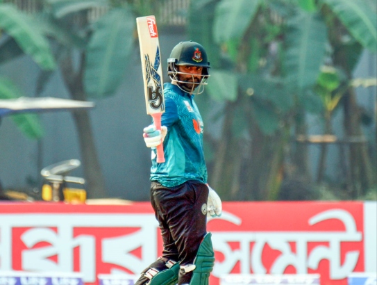 Tamim Iqbal hits a century, Cricfrenzy