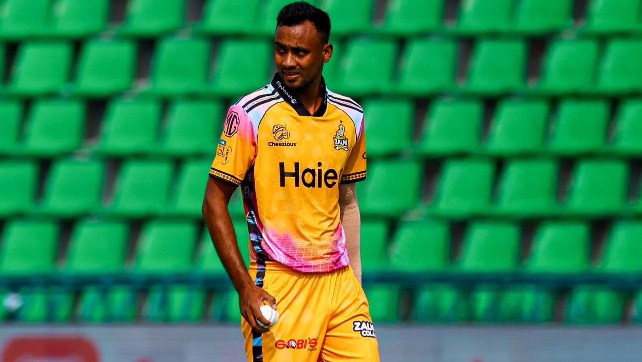 লাহোরে মুষলধারে বৃষ্টি, টস হতে দেরি