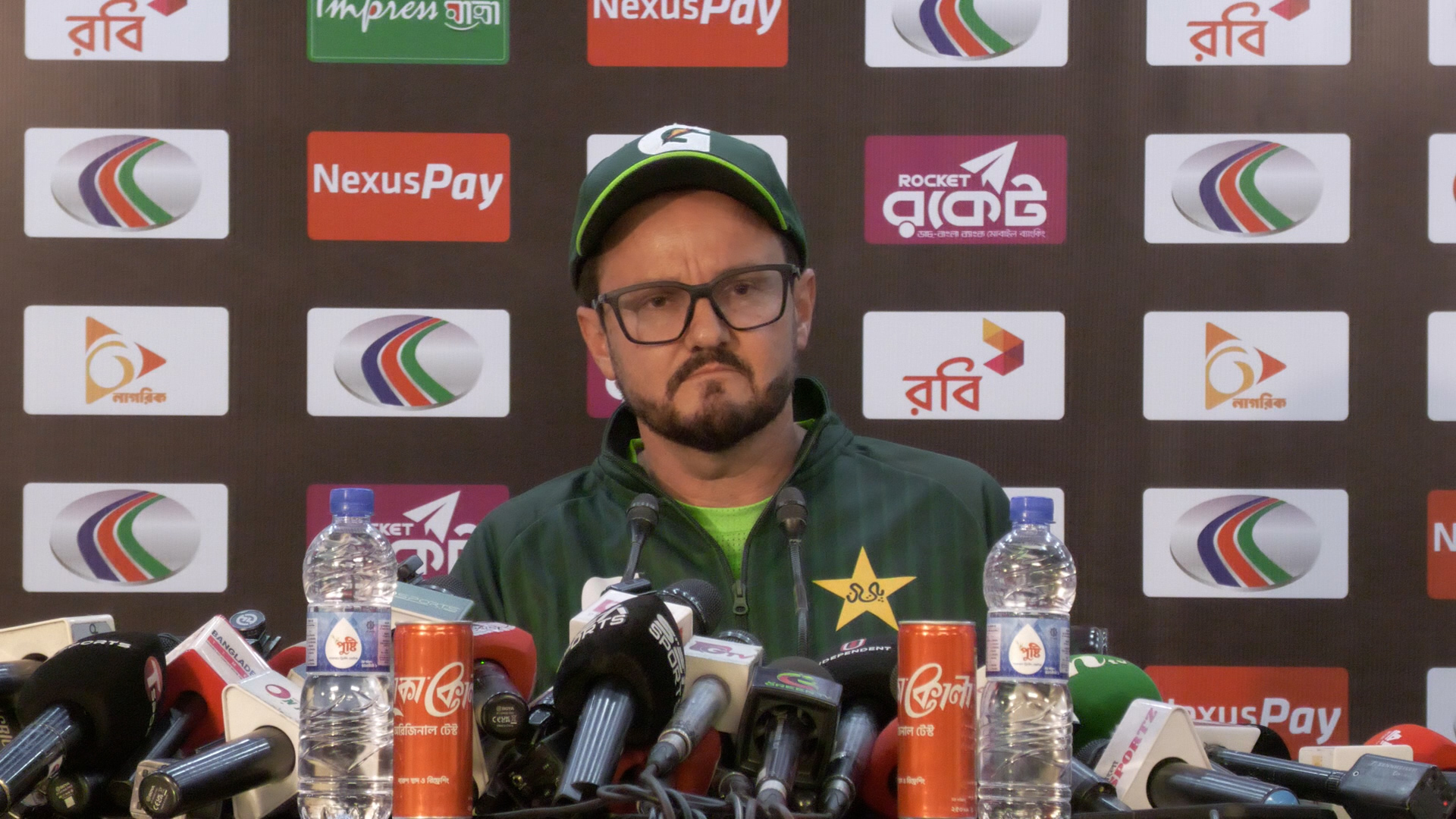 ৩-০ তে হারাতে পারি, তবে এই কন্ডিশনে বাংলাদেশকে সম্মান করি: হেসন