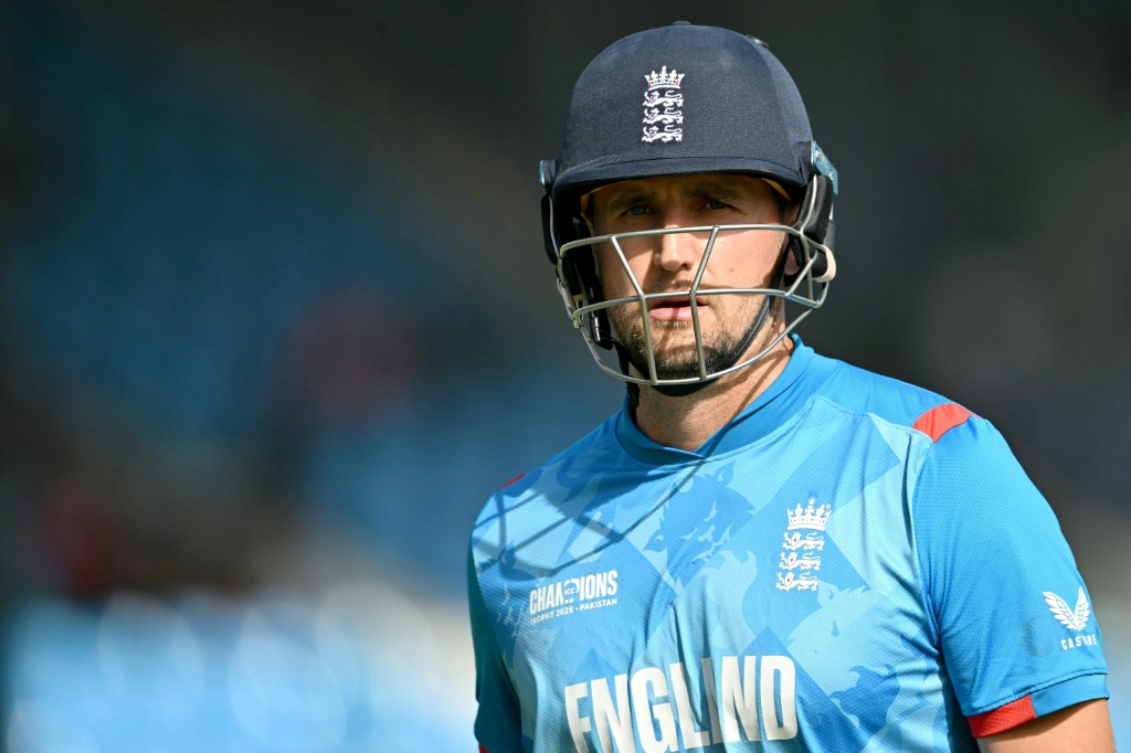 Out-of-favour Livingstone says 'no-one cares' in England set-up