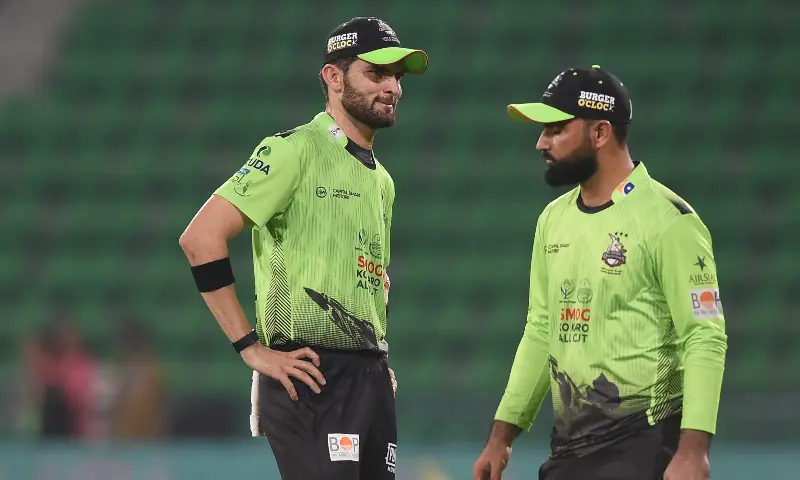 বল টেম্পারিংয়ের দায়ে ২ ম্যাচ নিষিদ্ধ ফখর