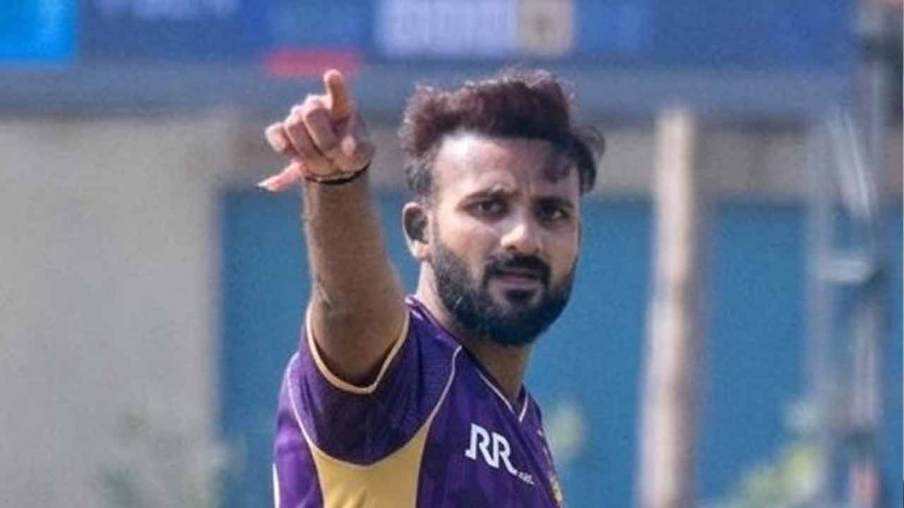 আবারও ধাক্কা খেল কলকাতা, ছিটকে গেলেন আকাশ দীপ