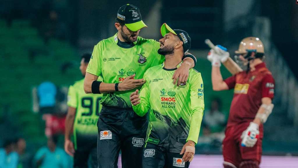 রাজার দায় স্বীকারের পরও জরিমানা গুনলেন আফ্রিদি