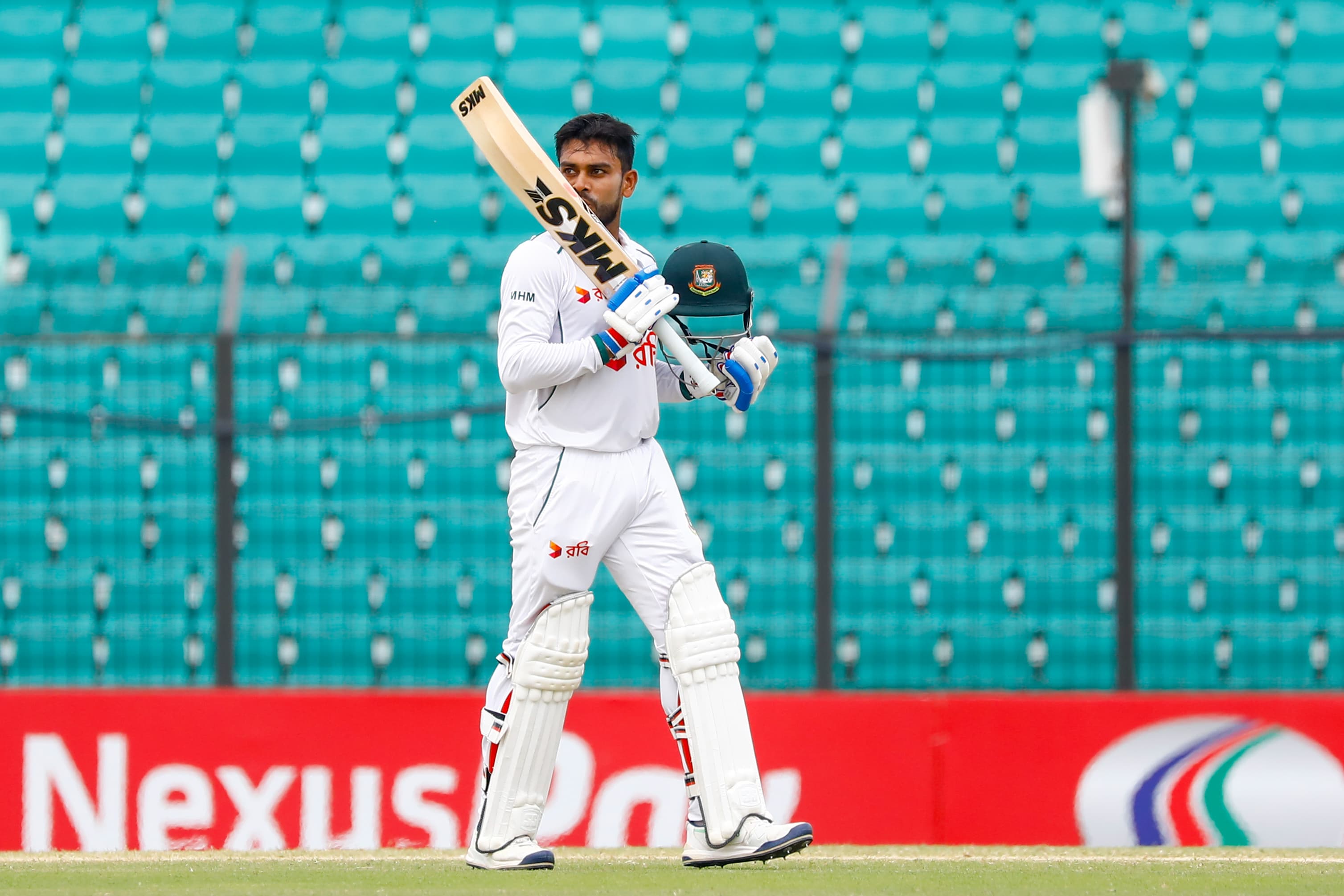 Mehidy Hasan Miraz hits a crucial century, Cricfrenzy