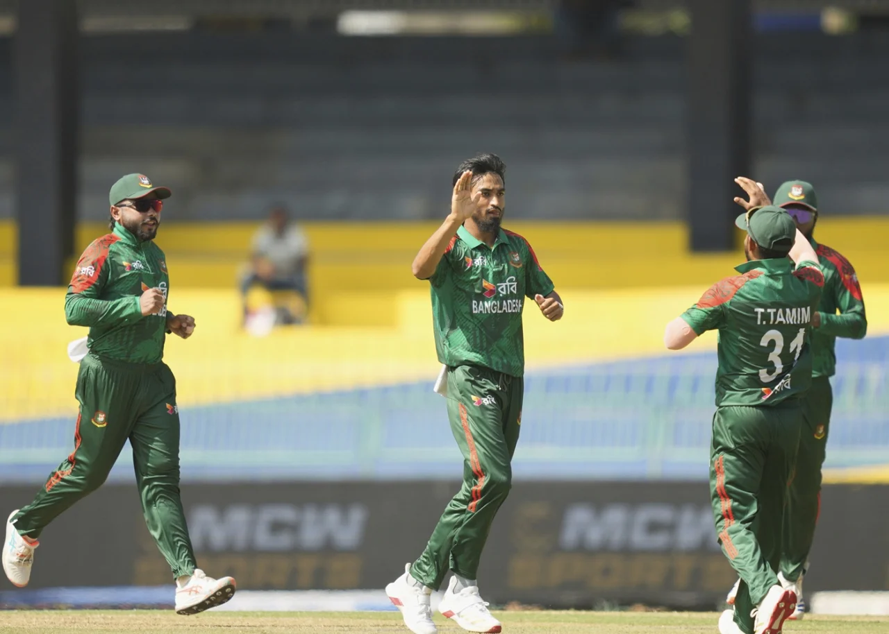 তৃতীয় ওয়ানডেতে বাংলাদেশের স্কোয়াডে তানজিম সাকিব