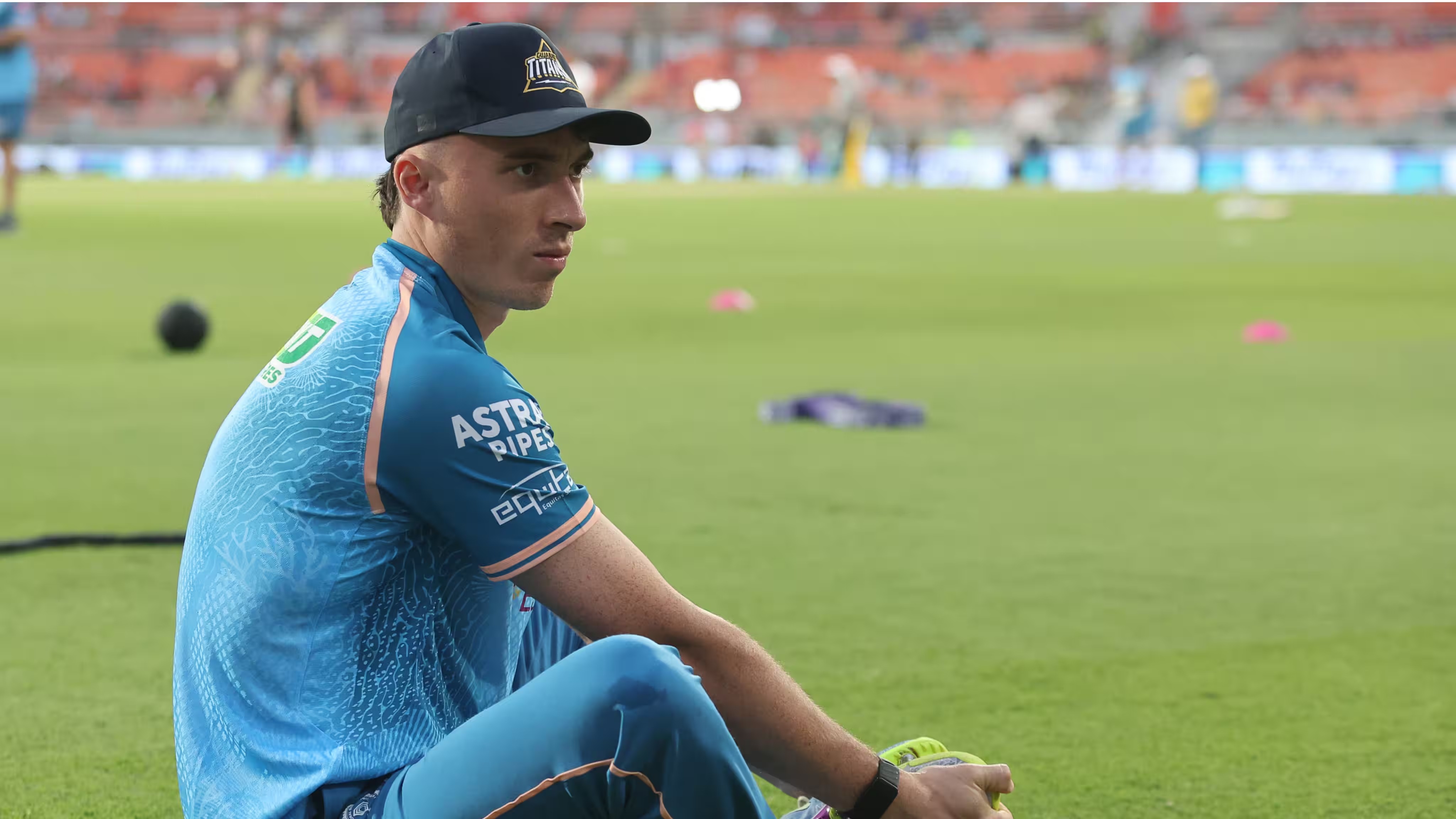 গুজরাটে ব্যান্টনের বদলি এস্টারহুইজেন