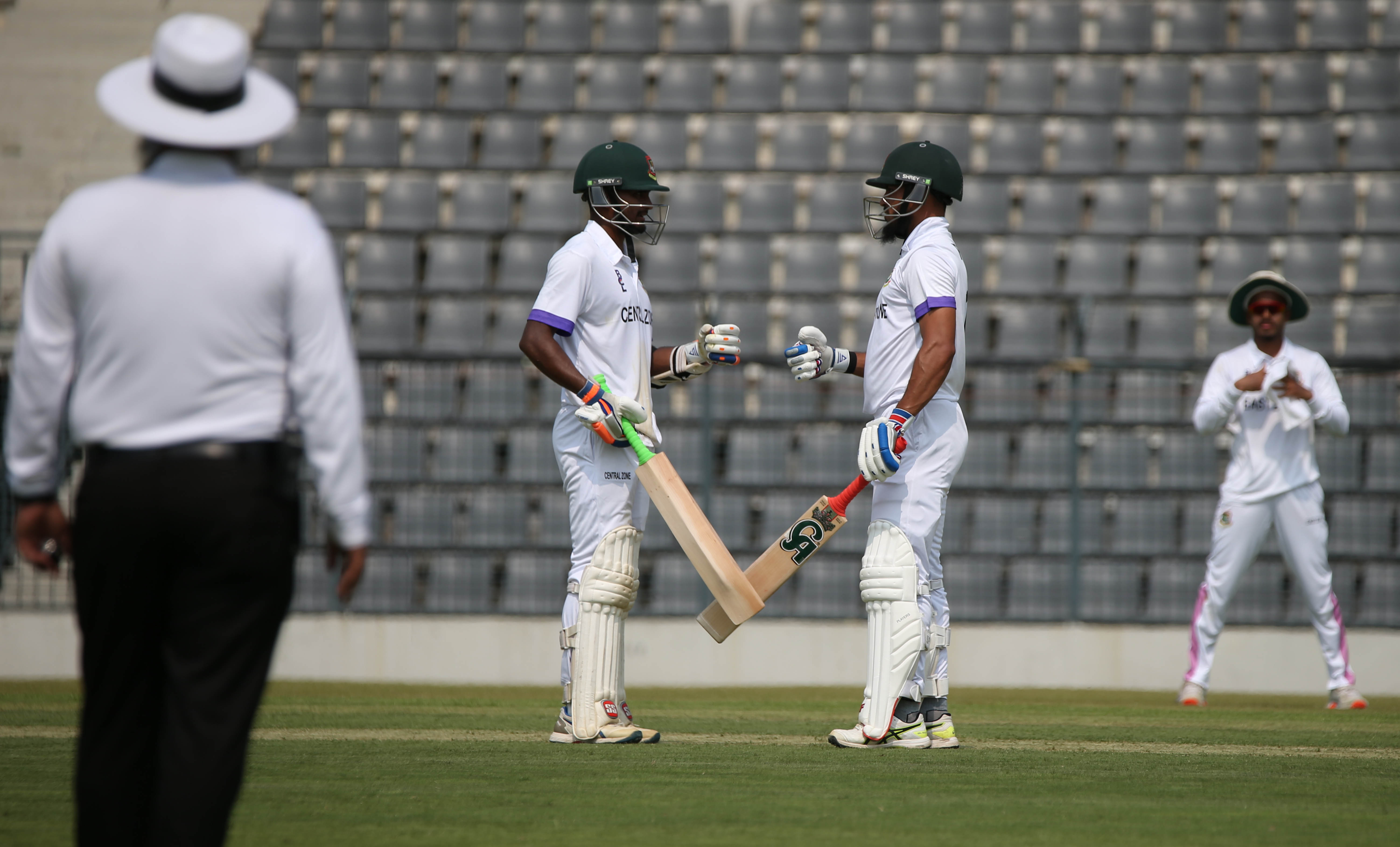 সাদমান-শিবলি-রনির হাফ সেঞ্চুরিতে তিনশ'র কাছাকাছি সেন্ট্রাল