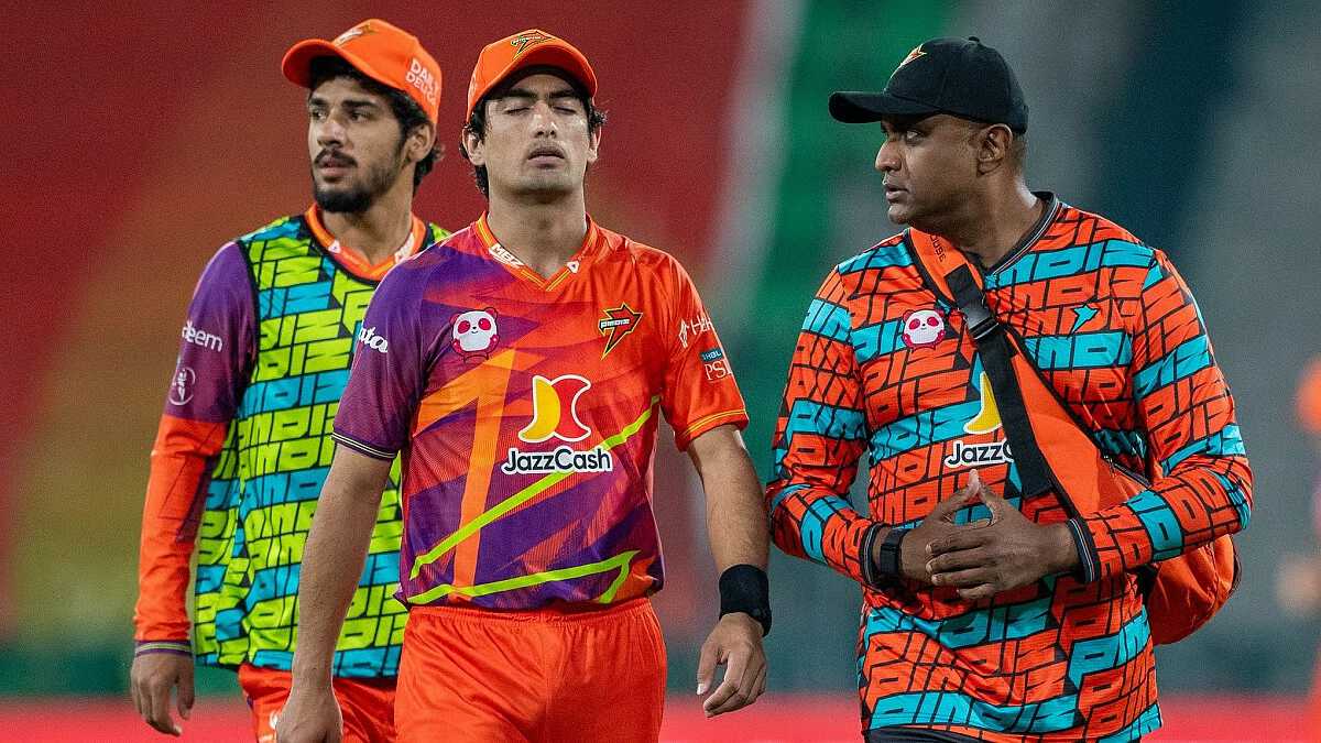 পিএসএল থেকে ছিটকে গেলেন নাসিম শাহ