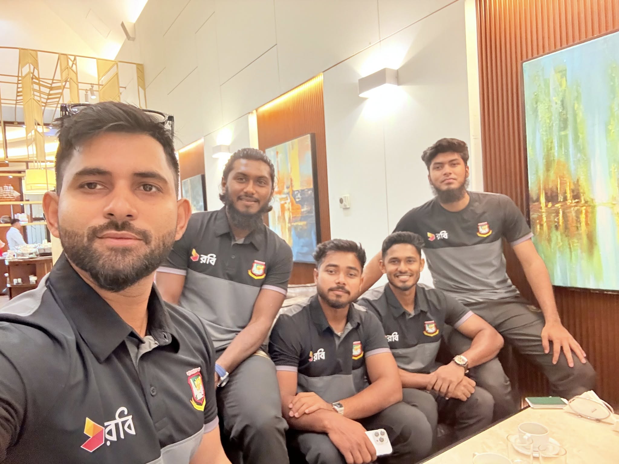 সিরিজ জয়ের প্রত্যয় নিয়ে দেশ ছাড়ল বাংলাদেশ দল, রিশাদ হোসেনের ফেসবুক থেকে নেয়া ছবি