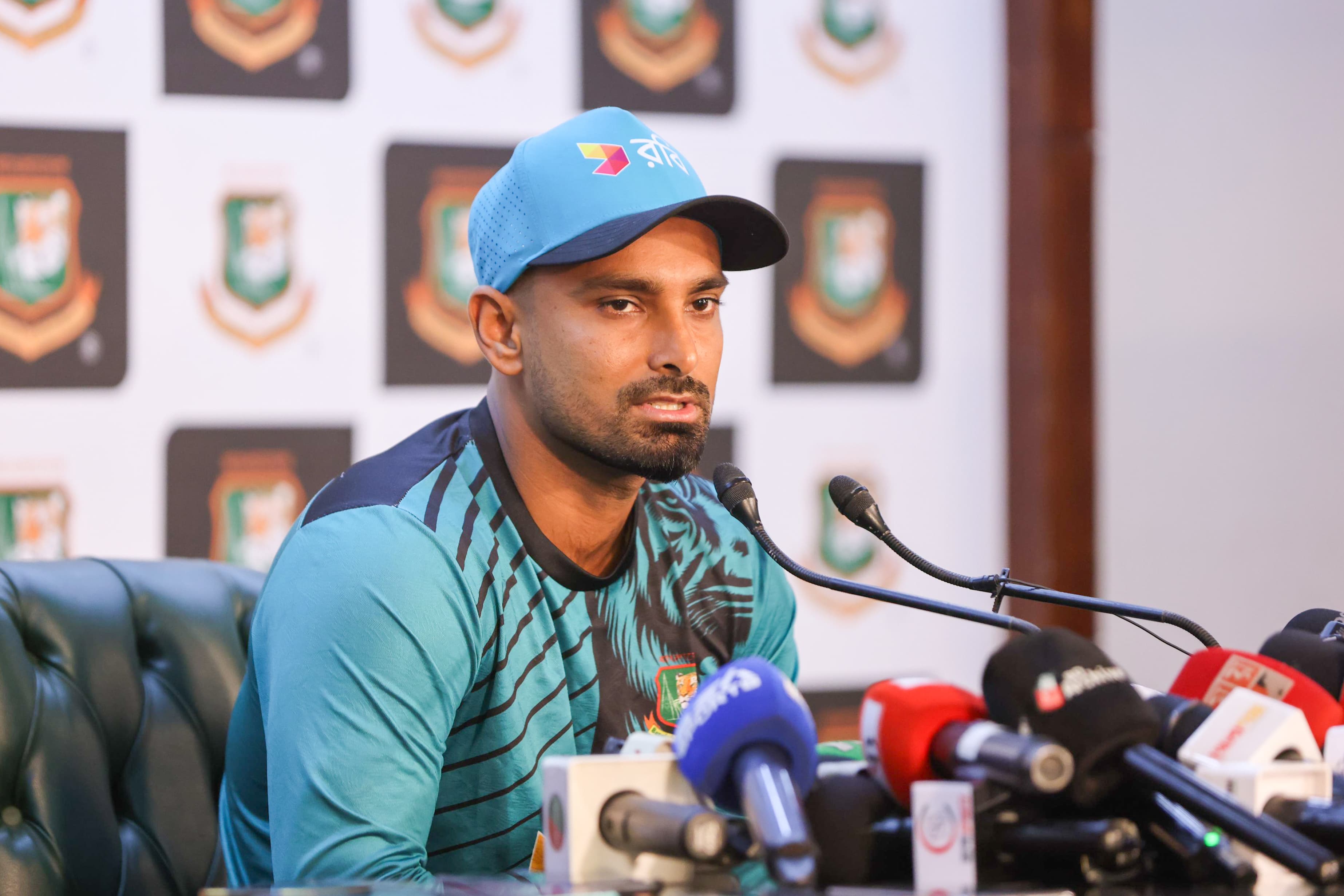 সংবাদ সম্মেলনে লিটন দাস, ক্রিকফ্রেঞ্জি