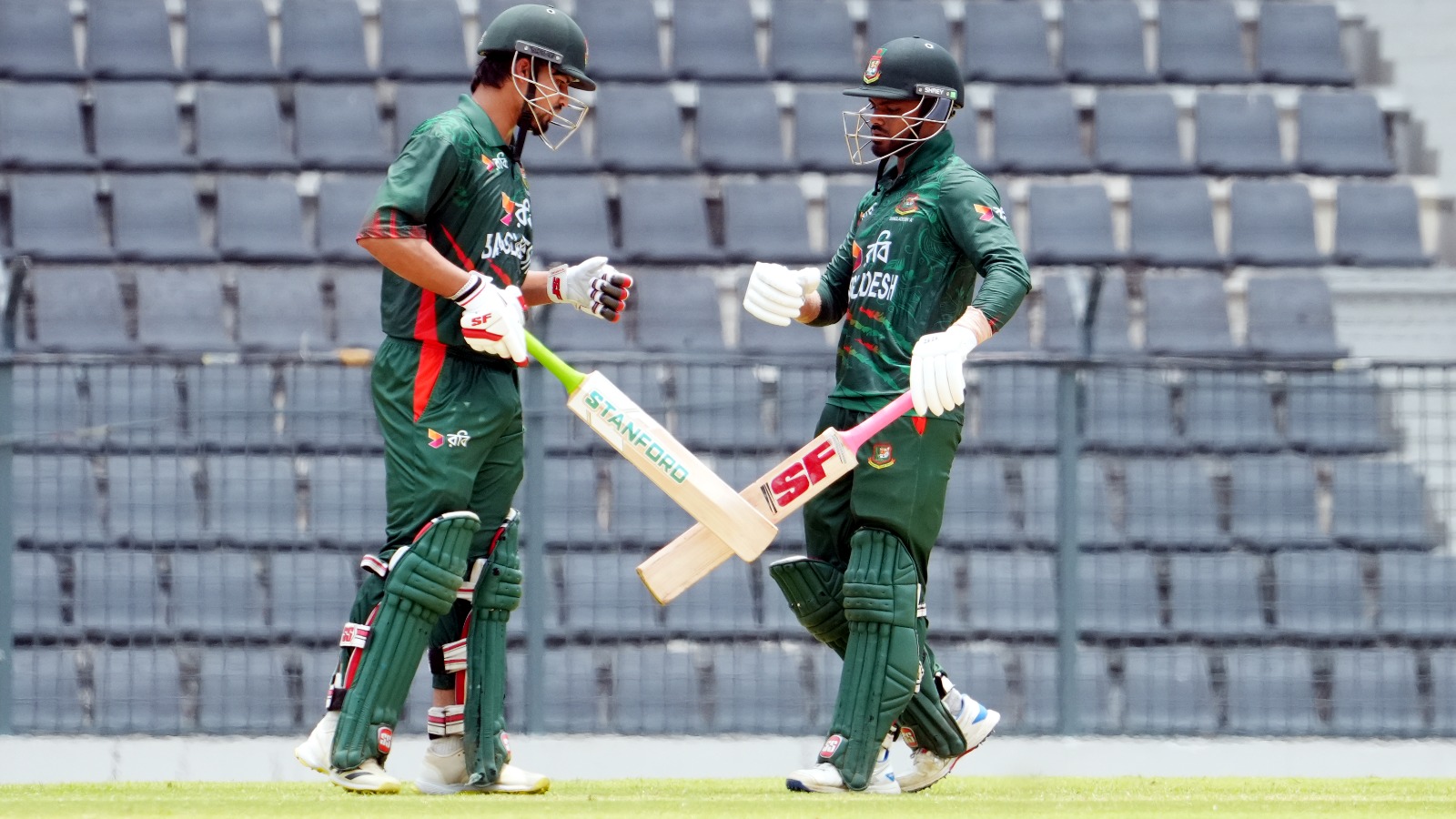 Nurul Hasan Sohan and Mahidul Islam Ankon in the middle, Cricfrenzy