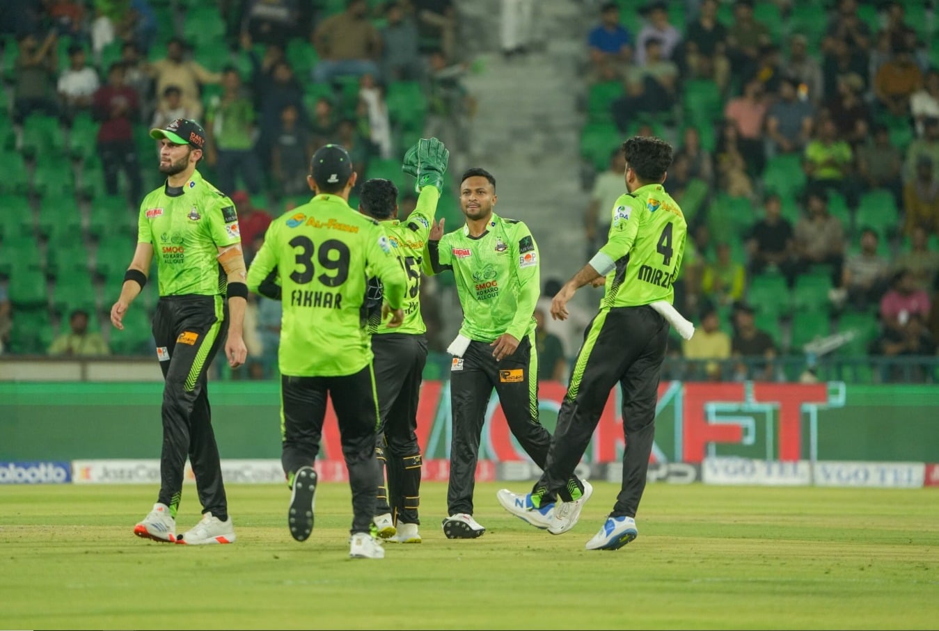 Shakib Al Hasan celebrate a wicket