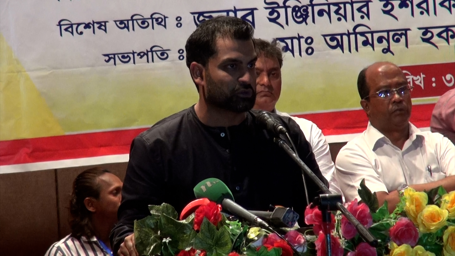 বাংলাদেশ জেলা এবং বিভাগীয় ক্রীড়া সংগঠক এসোসিয়েশনের একটি অনুষ্ঠানে বক্তব্য রাখছেন তামিম, ক্রিকফ্রেঞ্জি