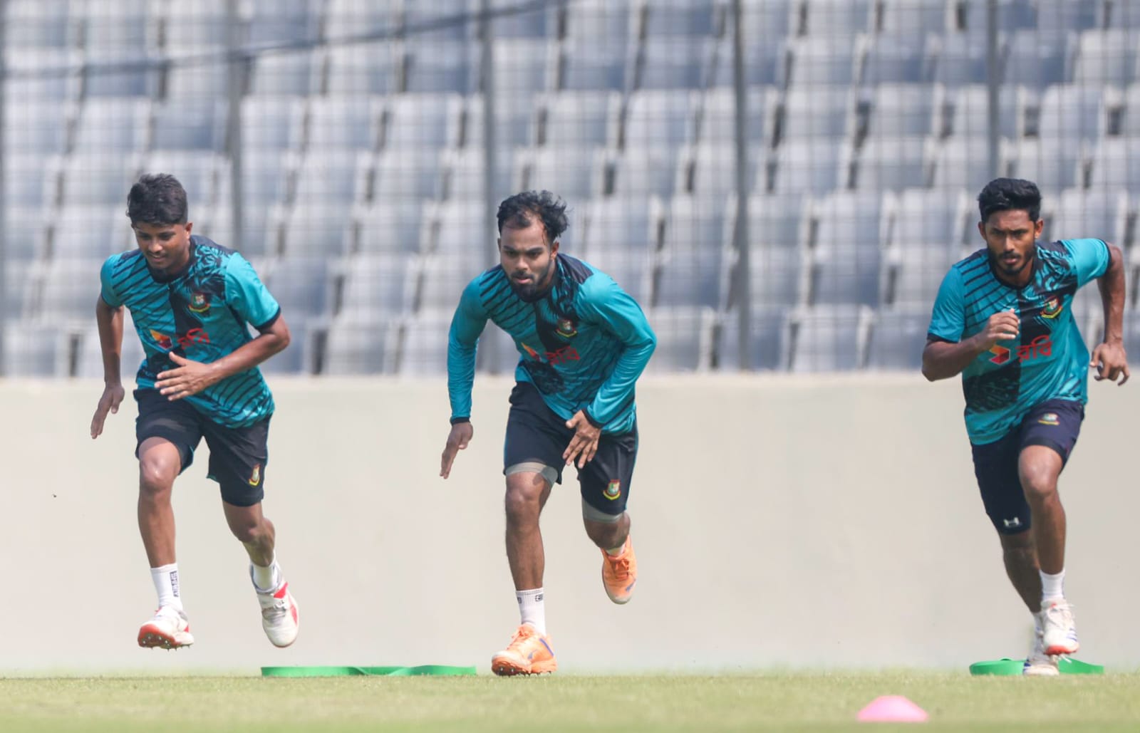 Bangladesh players during training, Cricfrenzy