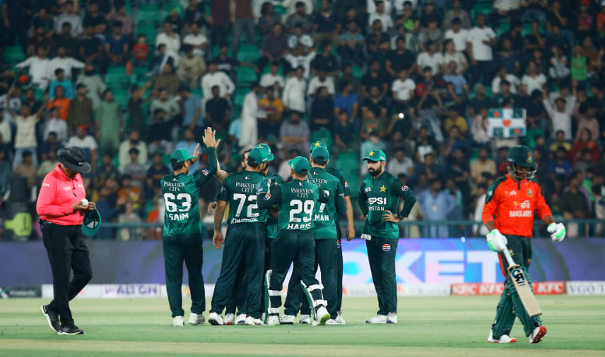 Paksitan celebrate the wicket of Tanzid Hasan Tamim, PCB