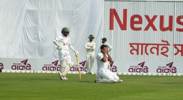 Bangladesh finish Day 1 strongly with 301/4 against Pakistan