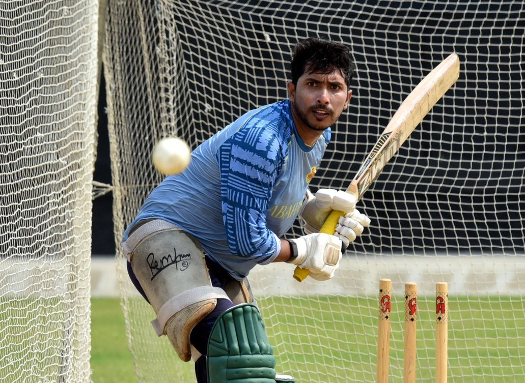 সৌম্যর হাফ সেঞ্চুরি, রাব্বির ৫ উইকেট, আবাহনীর বড় জয়