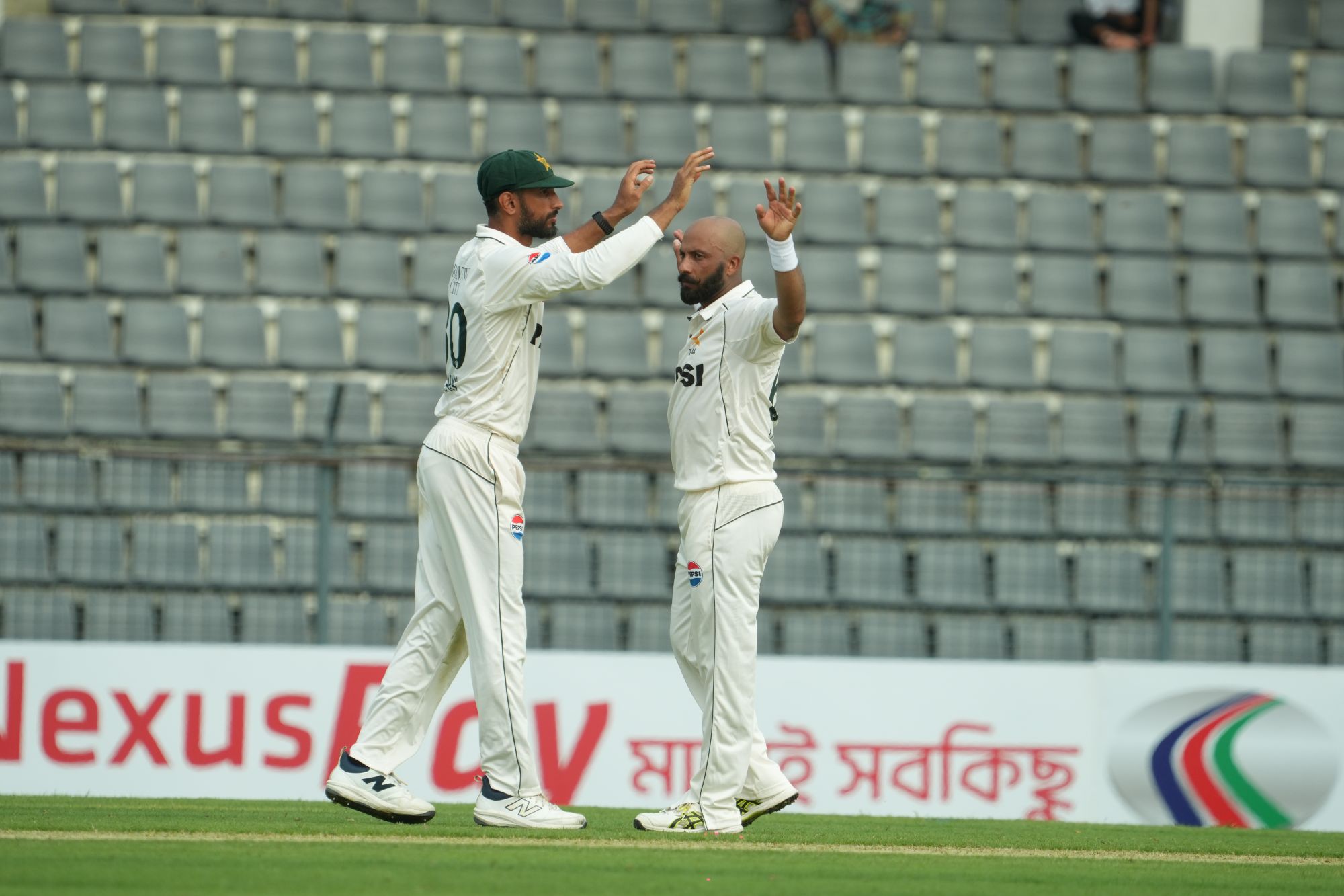 সিরিজ হারের পর শাস্তি পেলেন সালমান আঘা