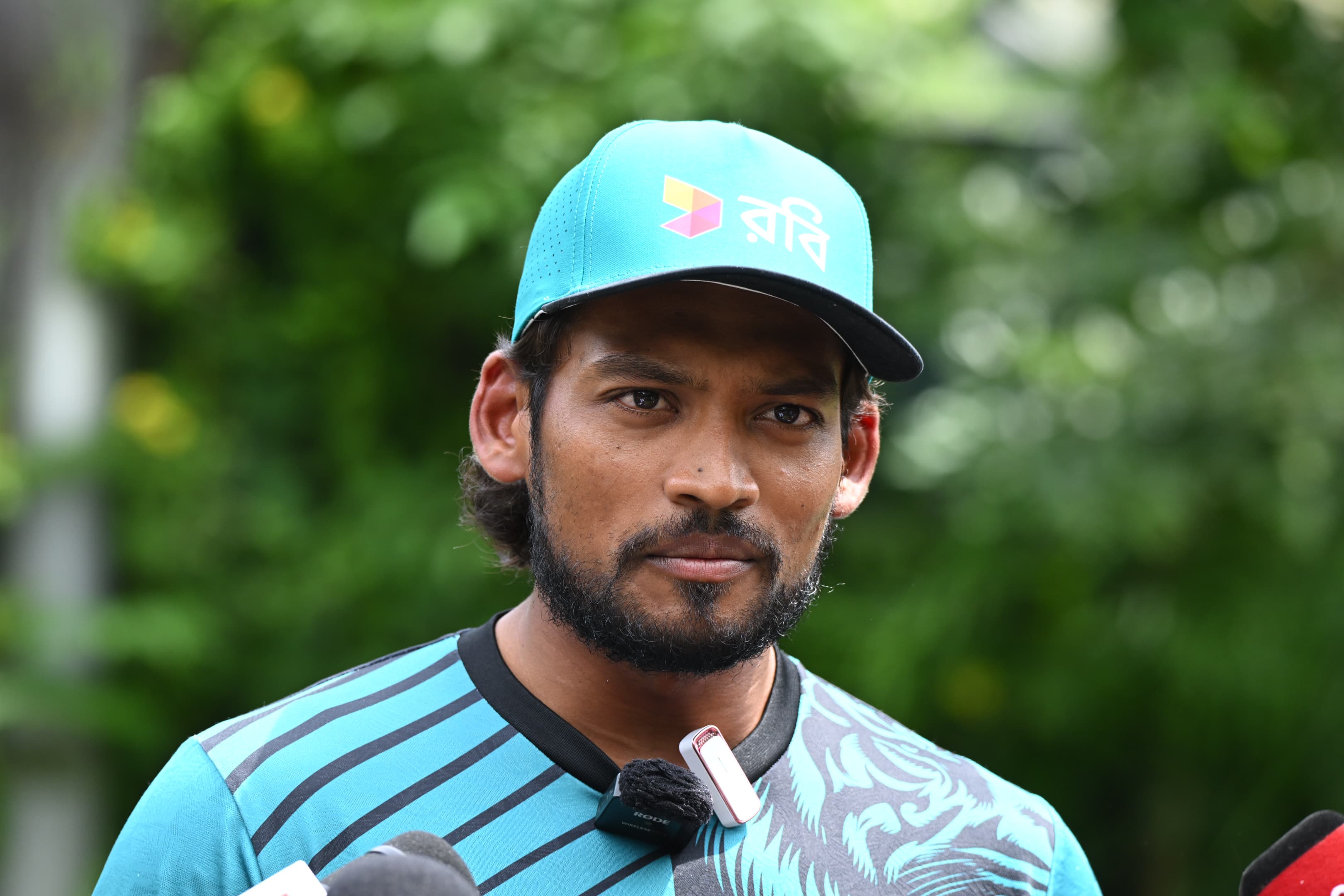 গণমাধ্যমের সঙ্গে আলাপকালে নাজমুল হোসেন শান্ত, ক্রিকফ্রেঞ্জি