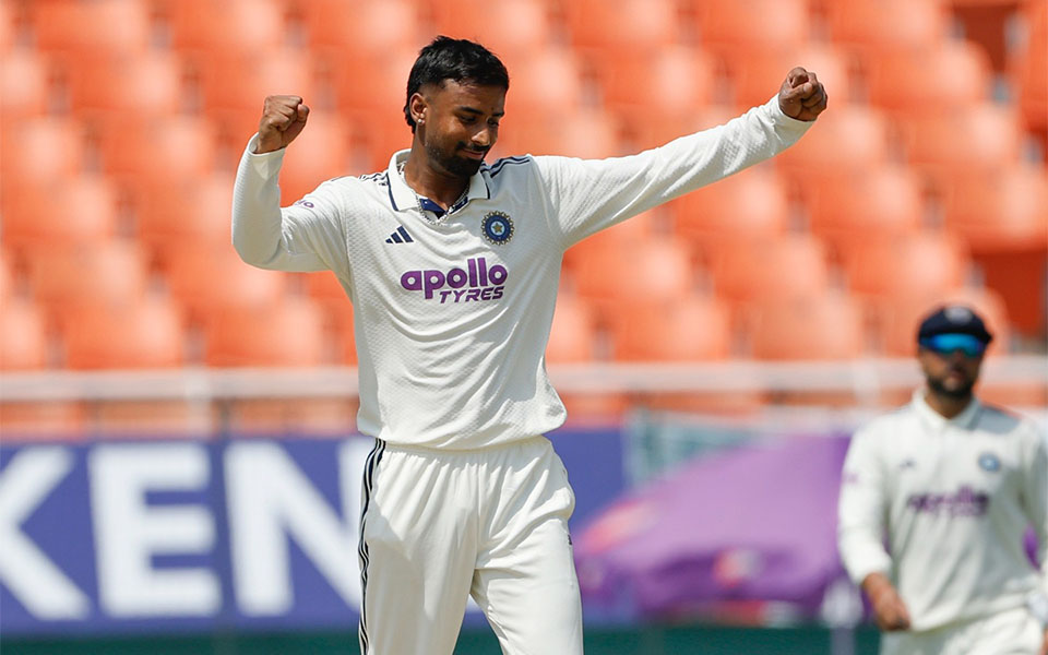 নিজেকে পৃথিবীর সবচেয়ে সুখী মানুষ বলছেন মানব