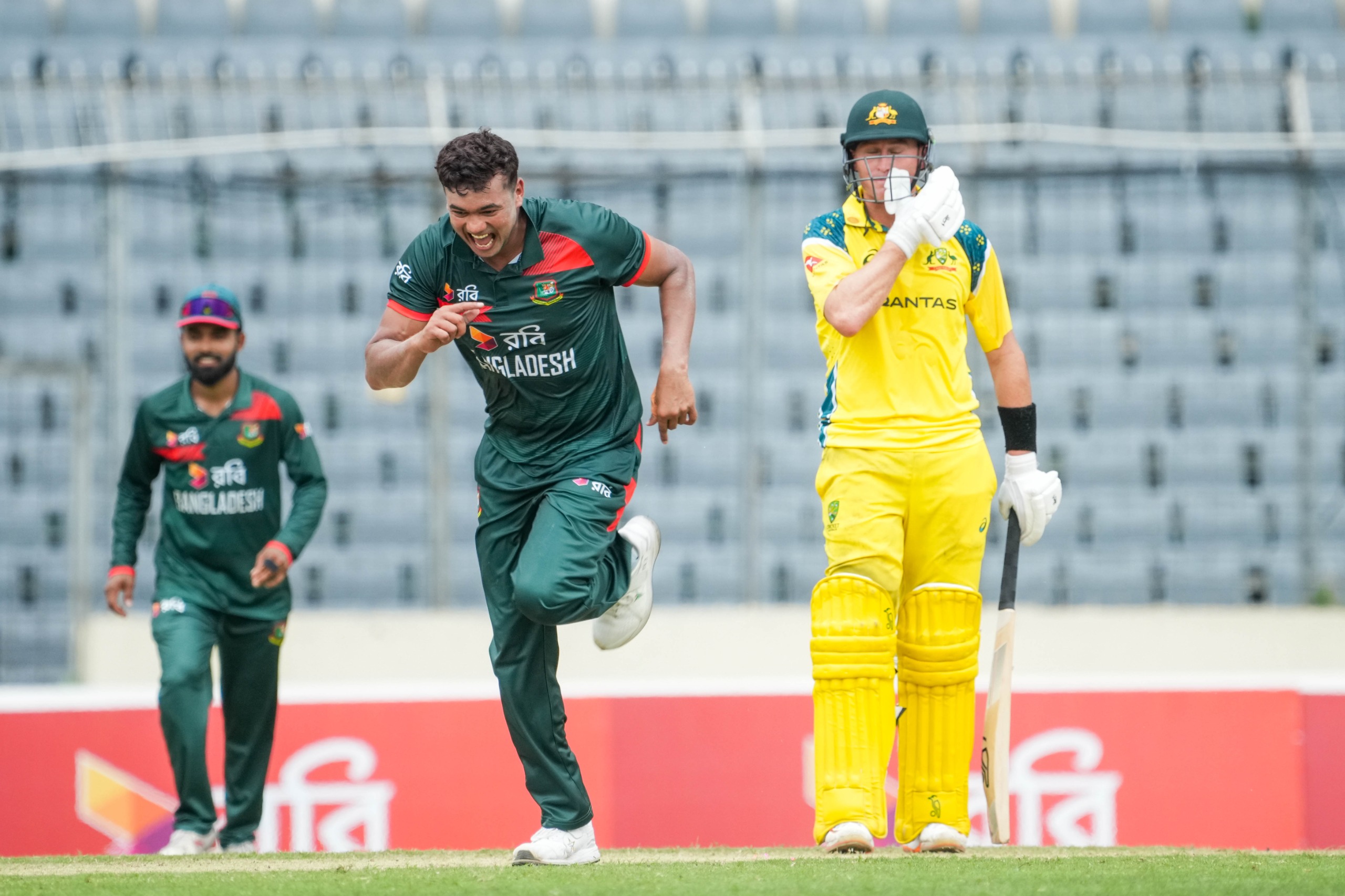 ওয়ানডে হেরে টেস্টে বদলা নেয়ার প্রস্তুতি নিচ্ছে অস্ট্রেলিয়া