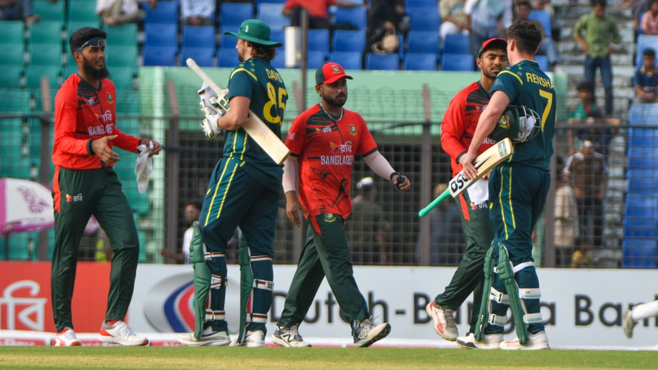 Marsh powers Australia to T20I sweep as Bangladesh crumble in Chattogram