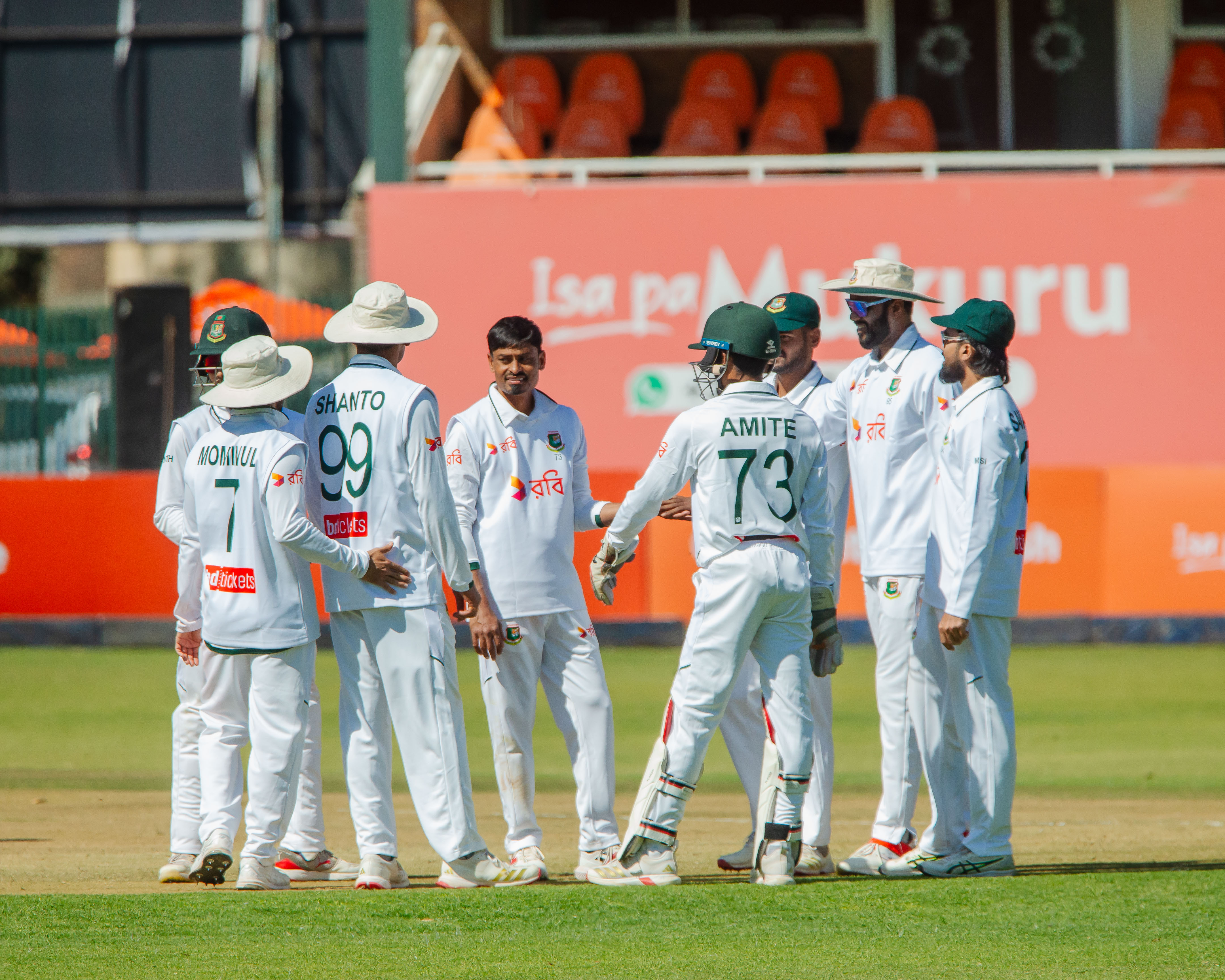তাইজুলের ৭ উইকেটের পরও জিম্বাবুয়ের বড় লিড