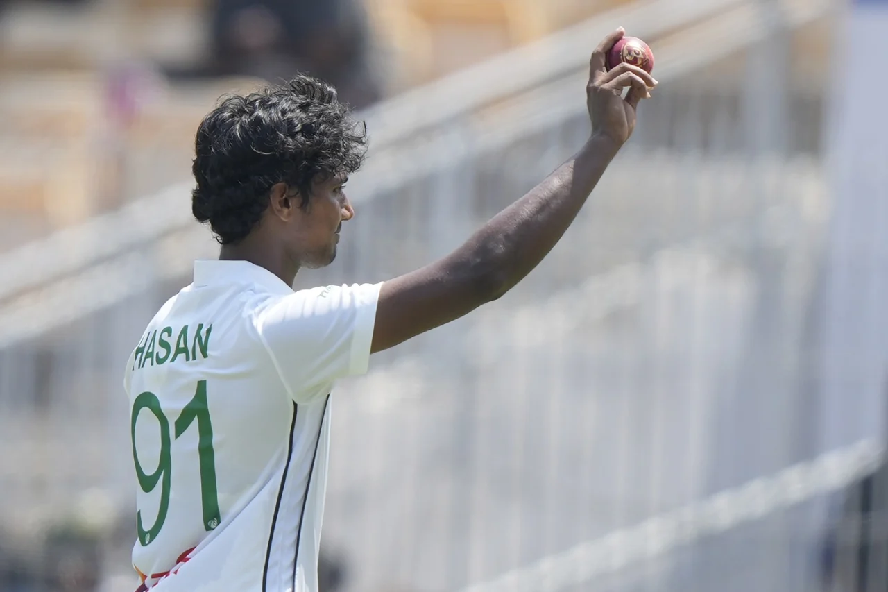 কাউন্টি অভিষেকেই উজ্জ্বল হাসান, কেন্টের বড় লিড