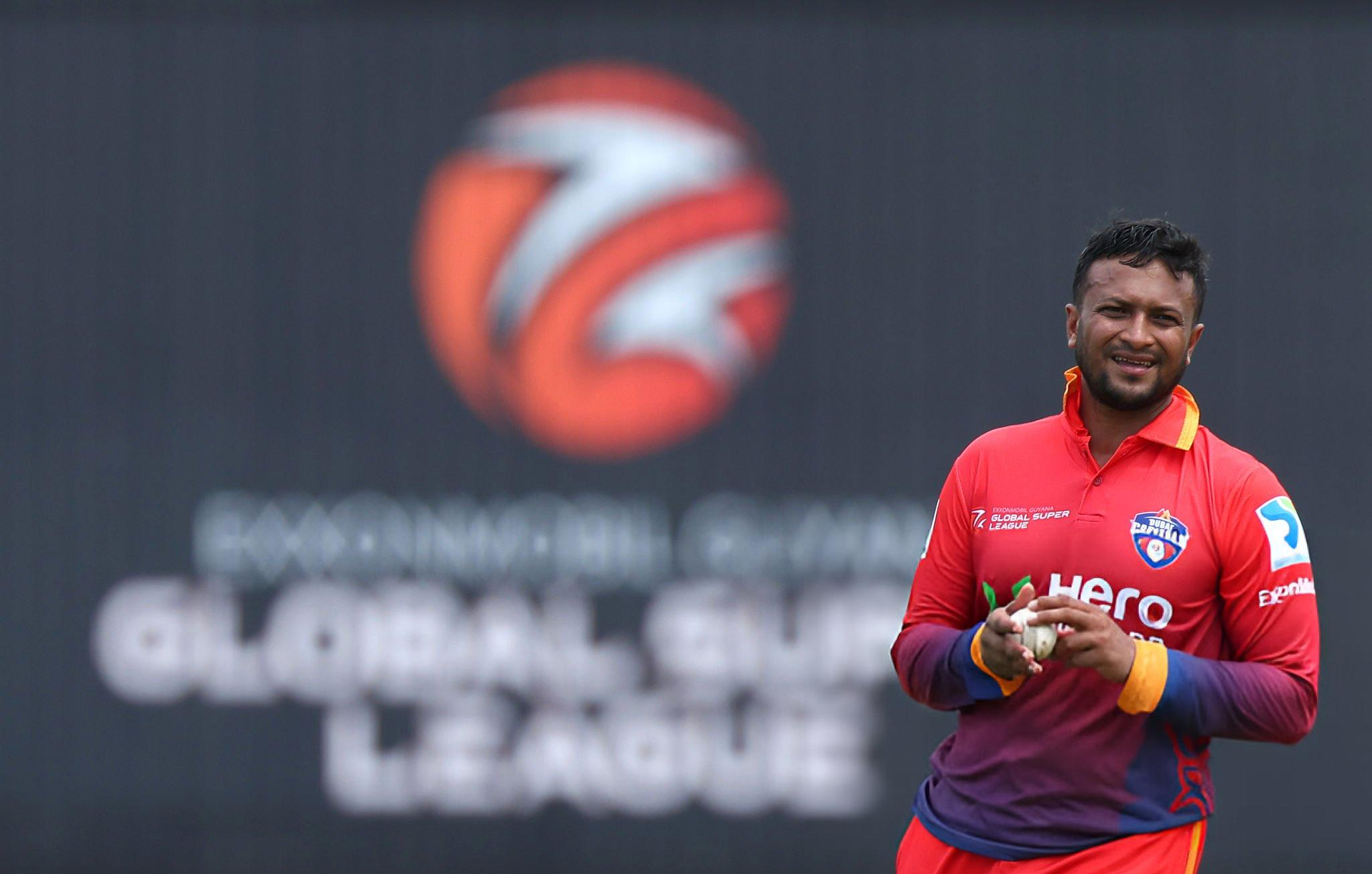 দুবাইয়ের জার্সিতে সাকিব আল হাসান