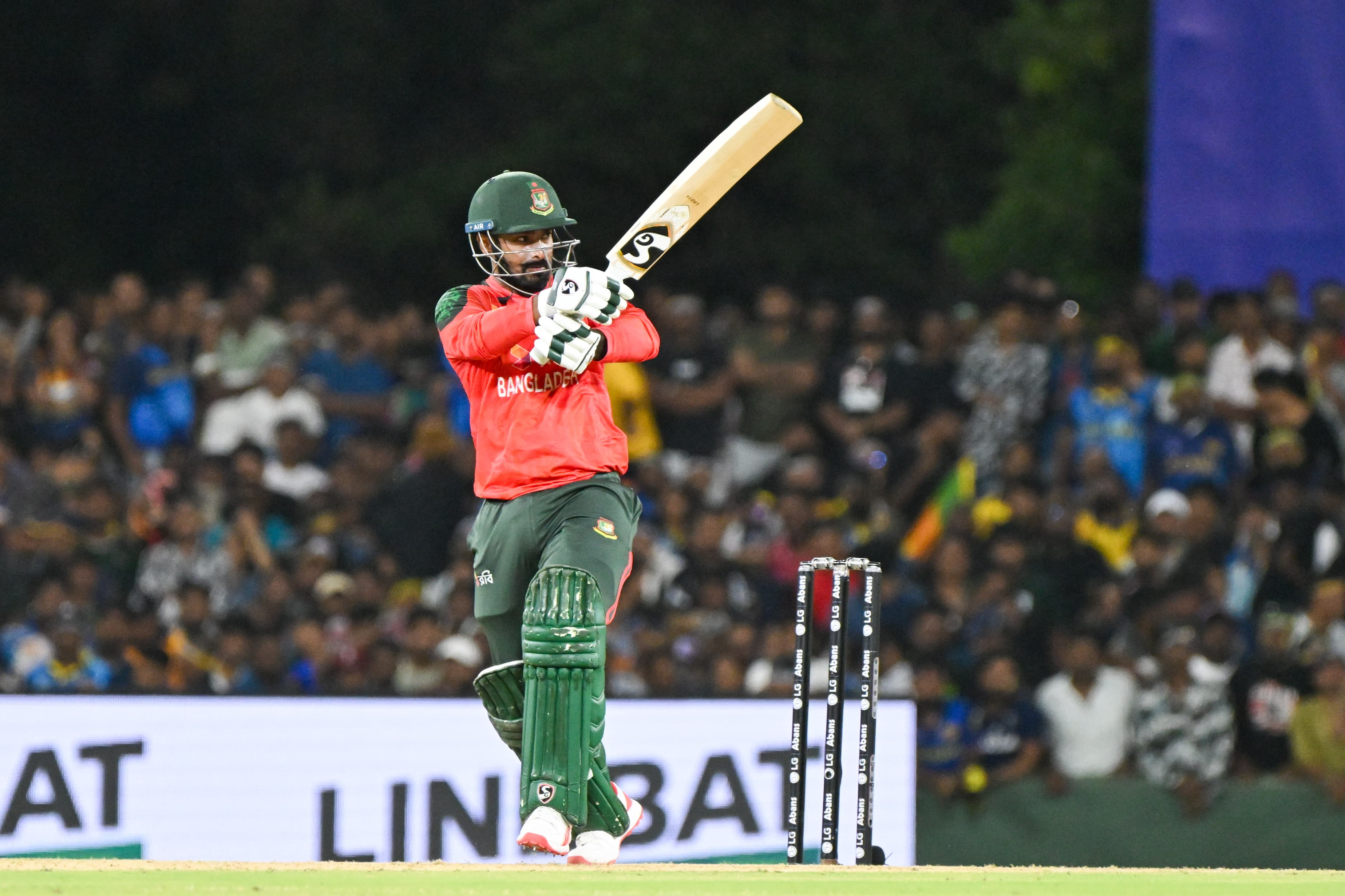Litton Das hits fifty, Cricfrenzy