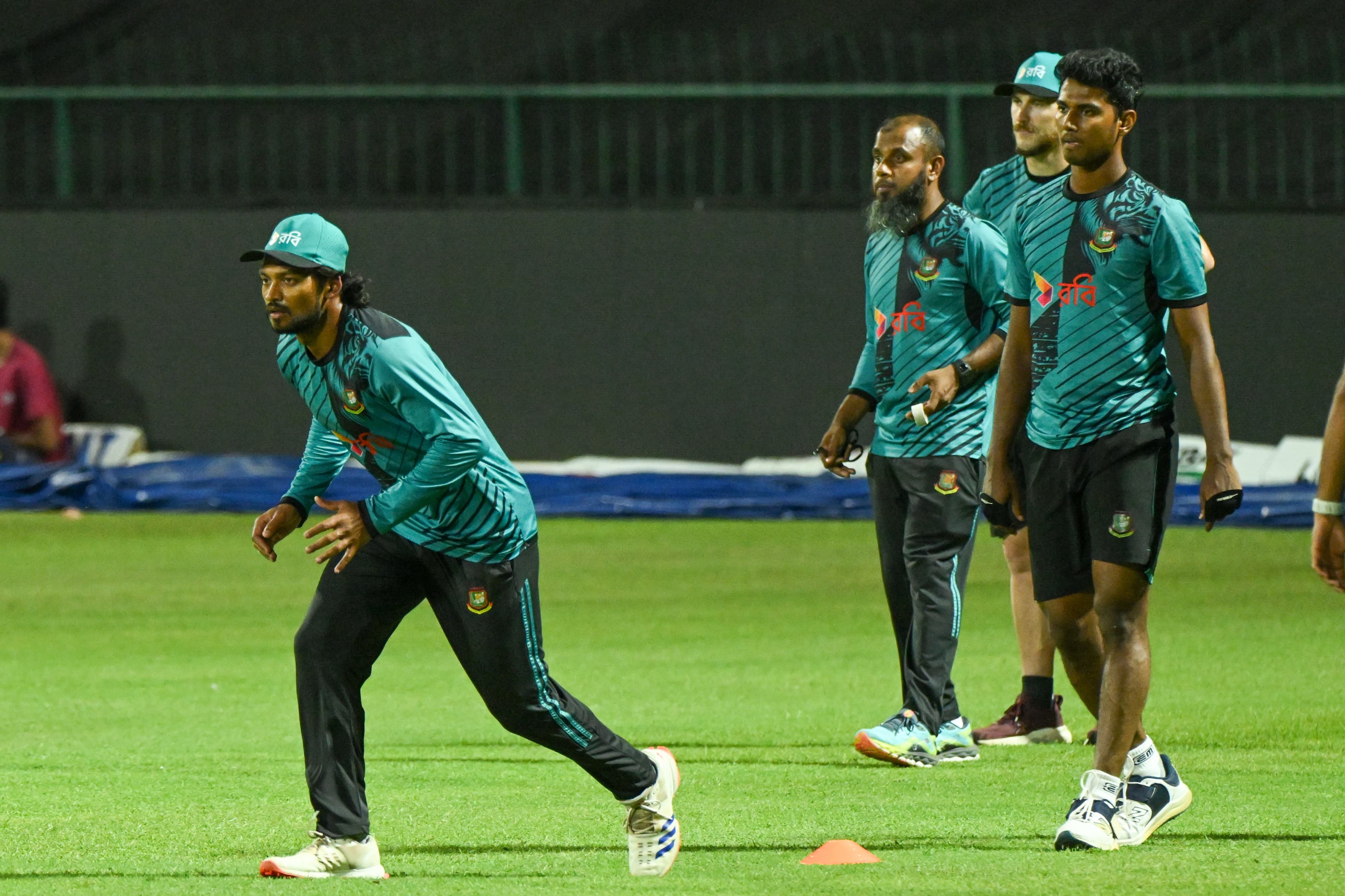 Najmul Hossain Shanto comes to practice amid injury scare, Cricfrenzy
