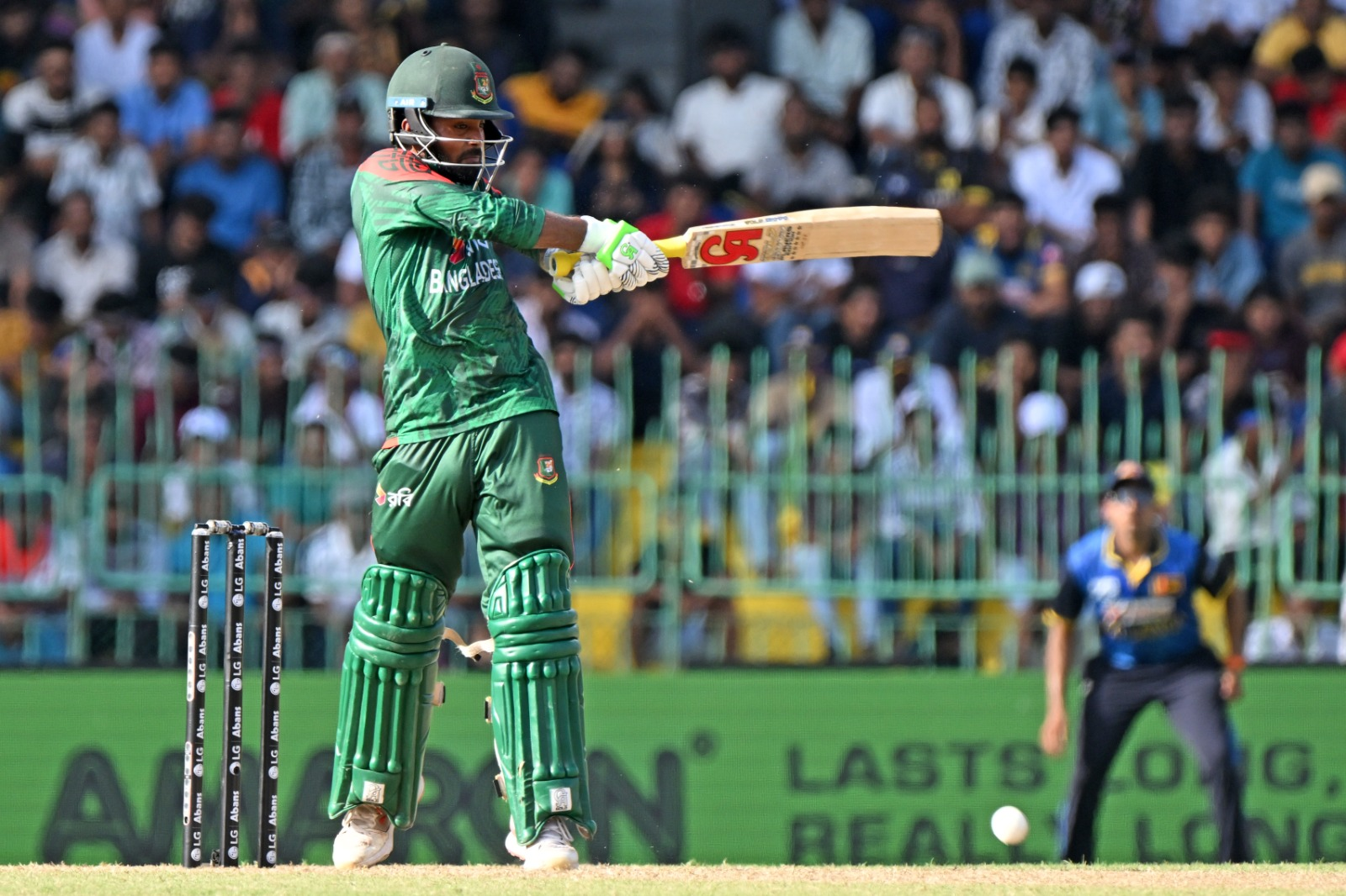 Towhid Hridoy hits a shot, Cricfrenzy
