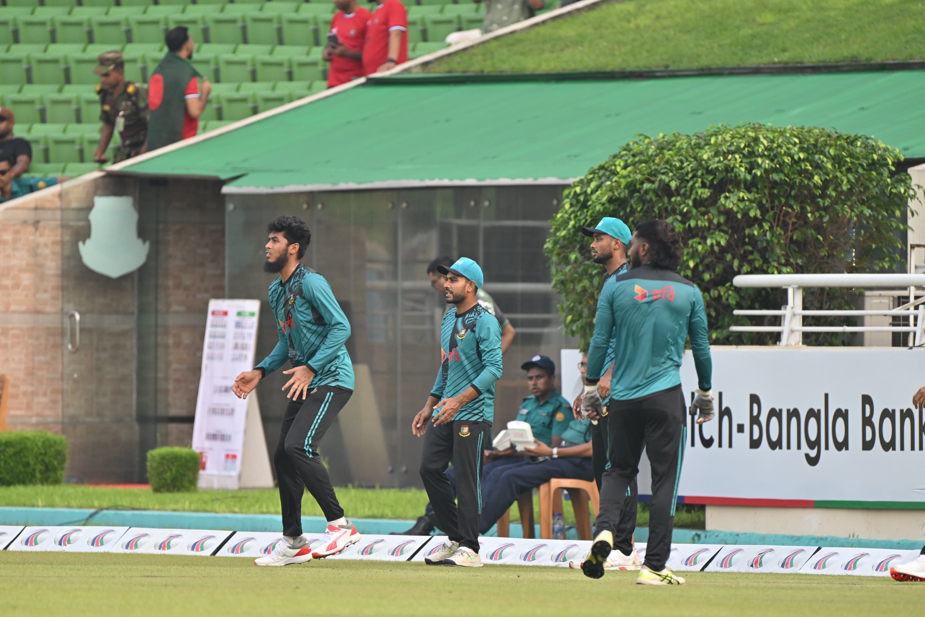Rishad Hossain [L] during practice along with teammates, Cricfrenzy