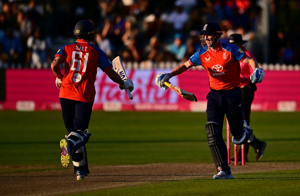 England thrash India by nine wickets for T20 series win