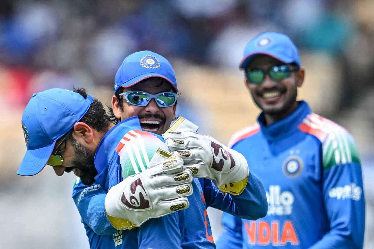 বাইরের কথায় কান দিচ্ছেন না রোহিত