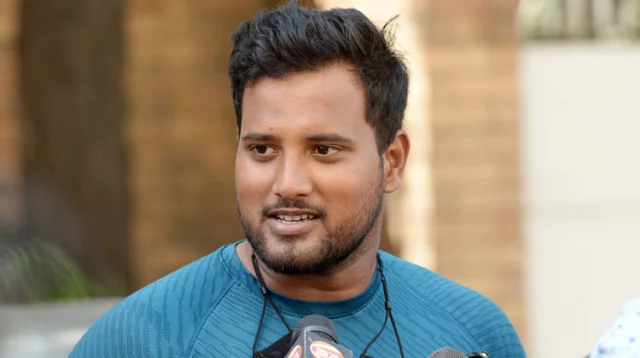 ব্যাট হাতেই জবাব দিতে চান ইয়াসির