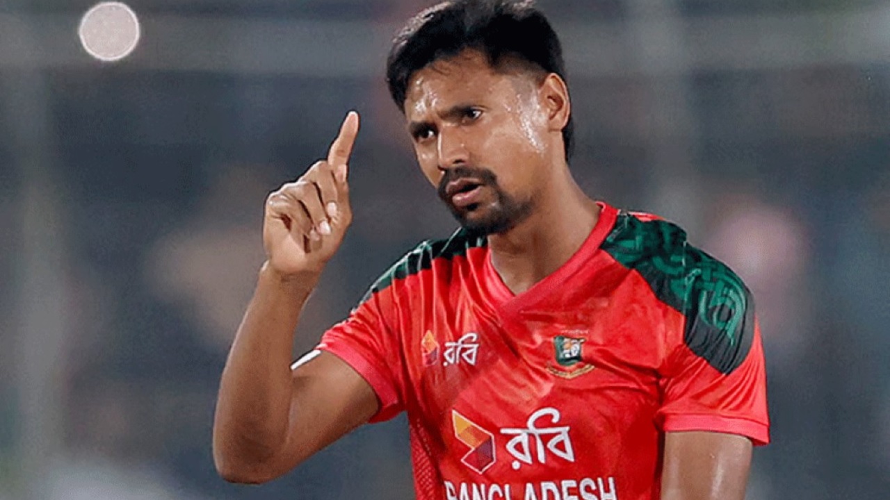 জিম্বাবুয়ে সিরিজ থেকে ছিটকে গেলেন মুস্তাফিজ